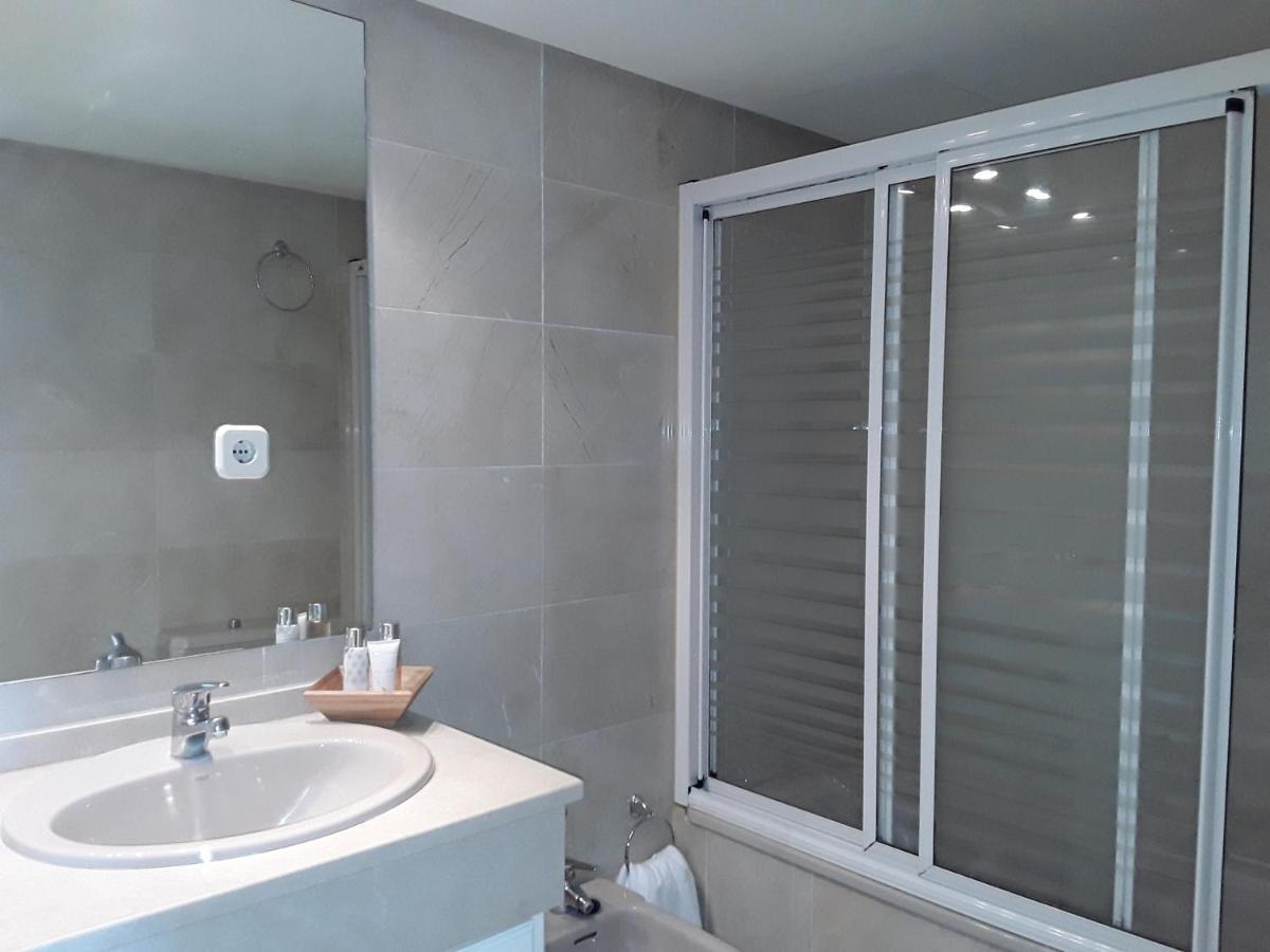 Beachfront Neptuno I, Complex,Views,Pool,Garden, Elviria มาร์เบยา ภายนอก รูปภาพ
