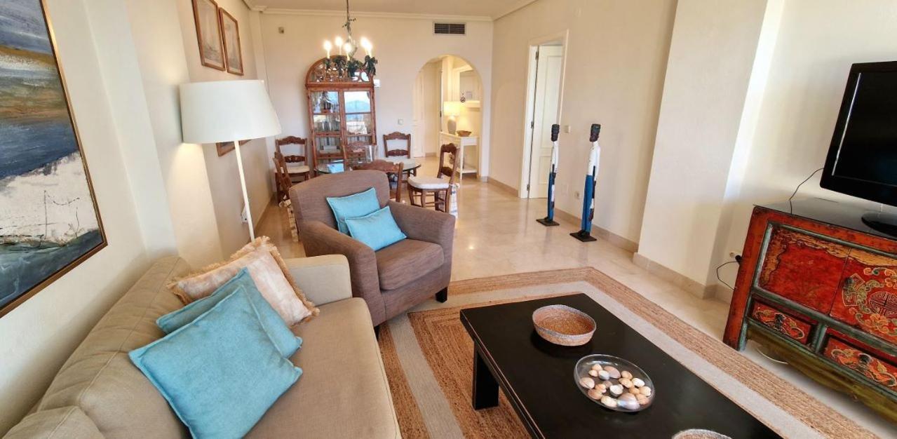 Beachfront Neptuno I, Complex,Views,Pool,Garden, Elviria มาร์เบยา ภายนอก รูปภาพ